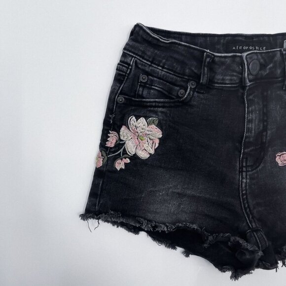 Y2K 2000s Aeropostale High Waisted Embroidered Floral Black Denim Jean Shorts - Picture 4 of 8